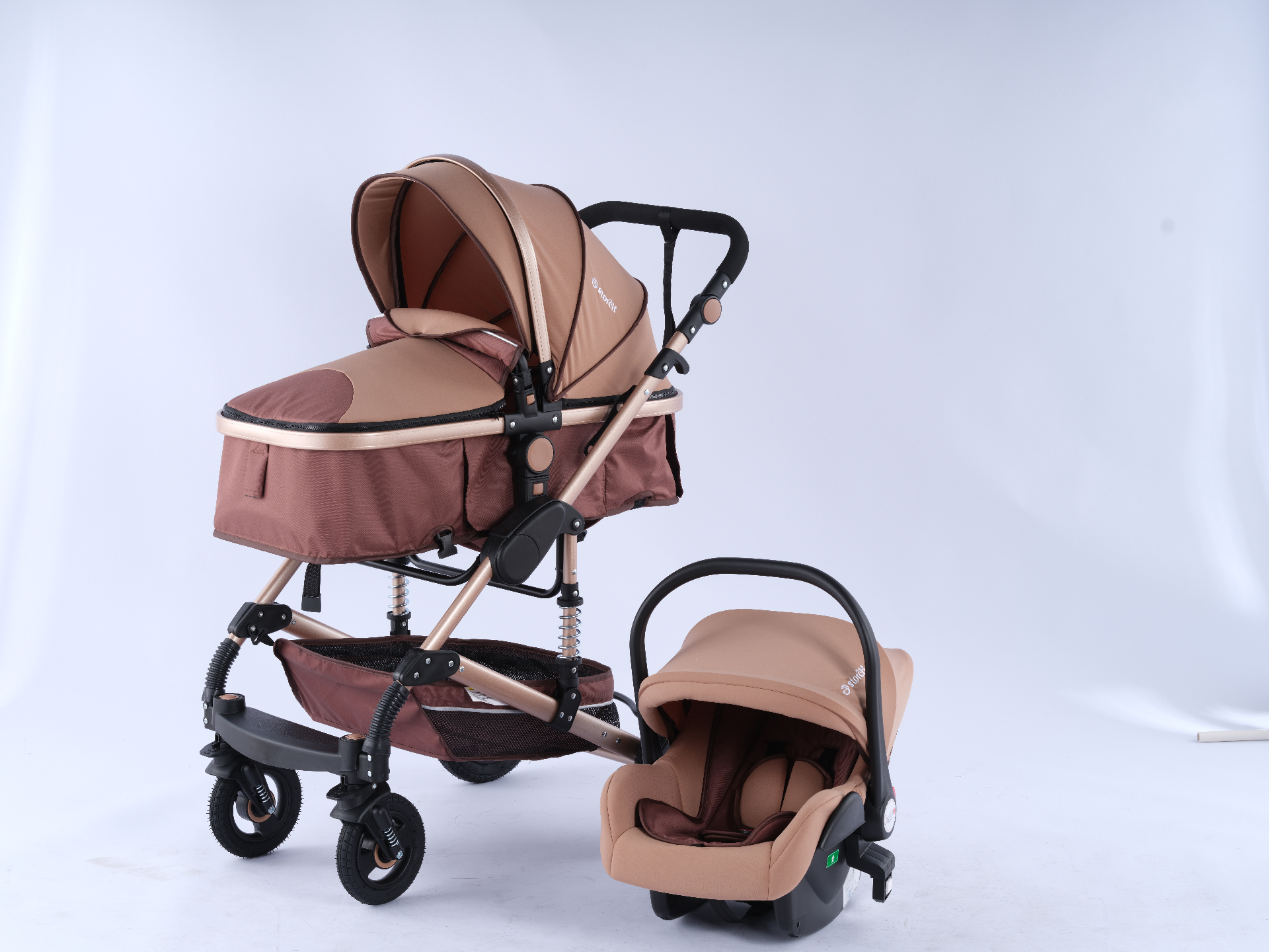 Bassinet. Seat. Car seat. One frame.